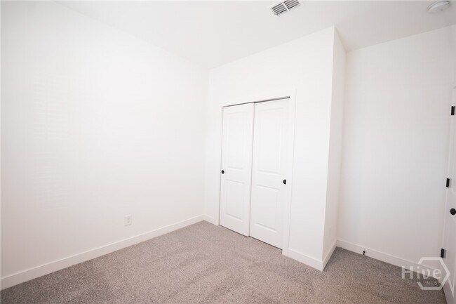 Building Photo - 108 Kingswood Cir