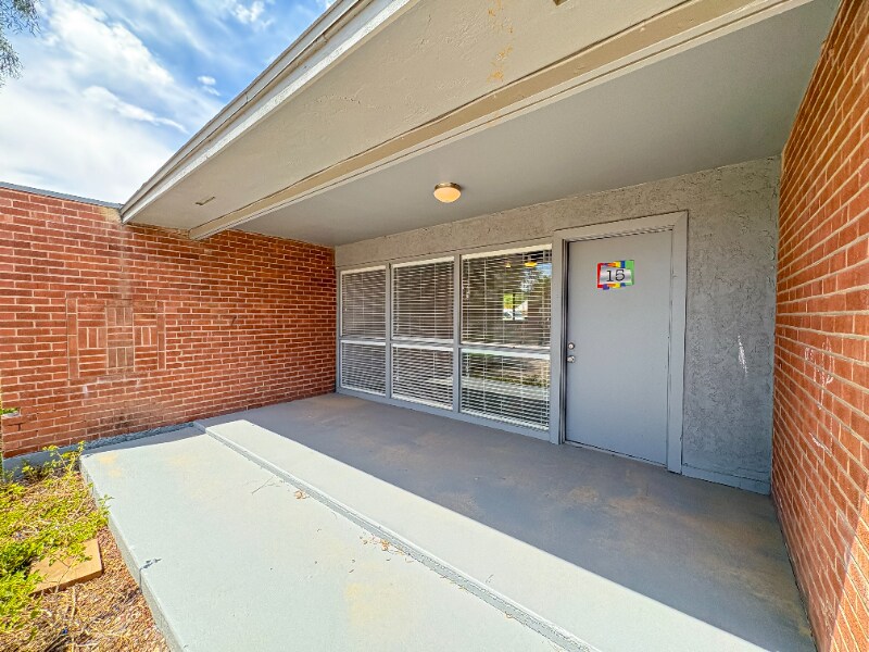 Building Photo - 301 W Turney Ave