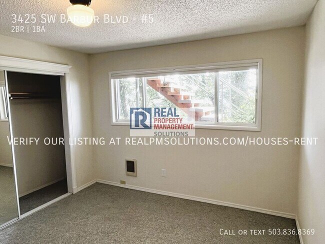 Building Photo - 3425 SW Barbur Blvd