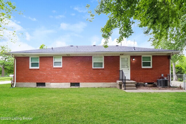 Building Photo - 3005 Rockford Ln