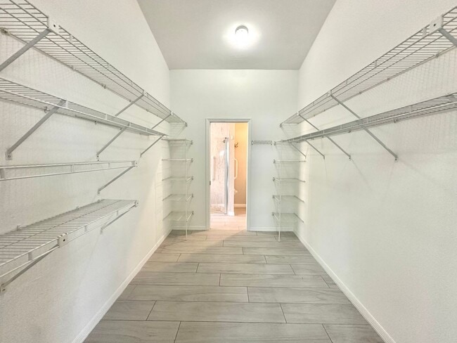 Building Photo - Beautiful Waterfront 3 Bed 2 Bath Home With Heated Pool, Washer/Dryer In Unit & More!