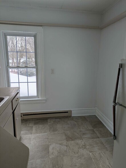 Building Photo - 4218 Ridge Rd