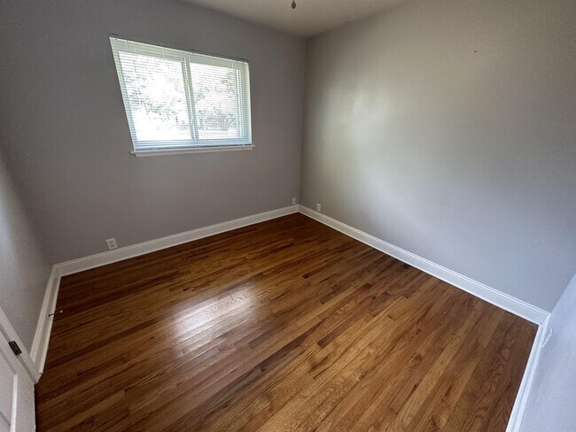 Building Photo - 119 Judith Dr