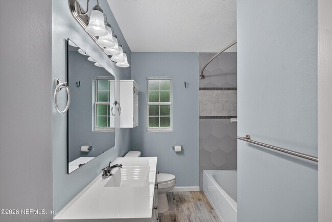 Building Photo - 2256 Inwood Cir S