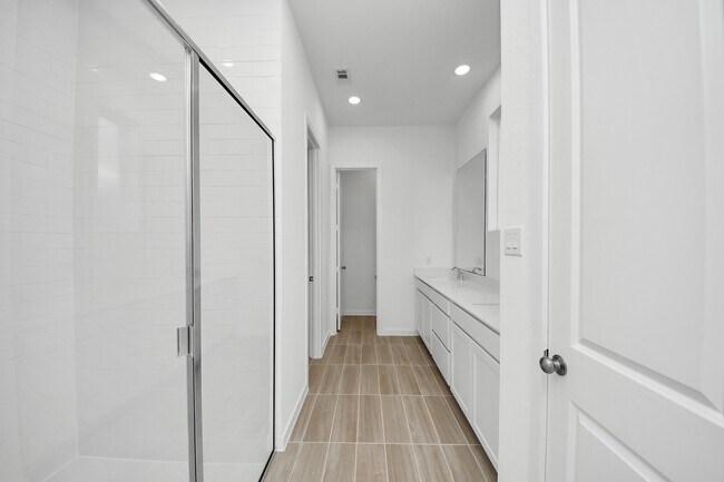 Building Photo - 32031 Victoria Meadow Dr