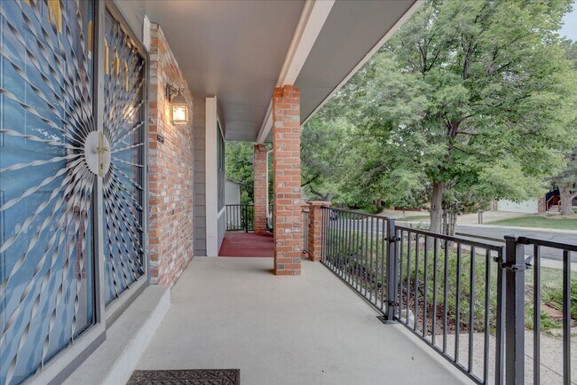 Building Photo - 10701 Hobbit Ln