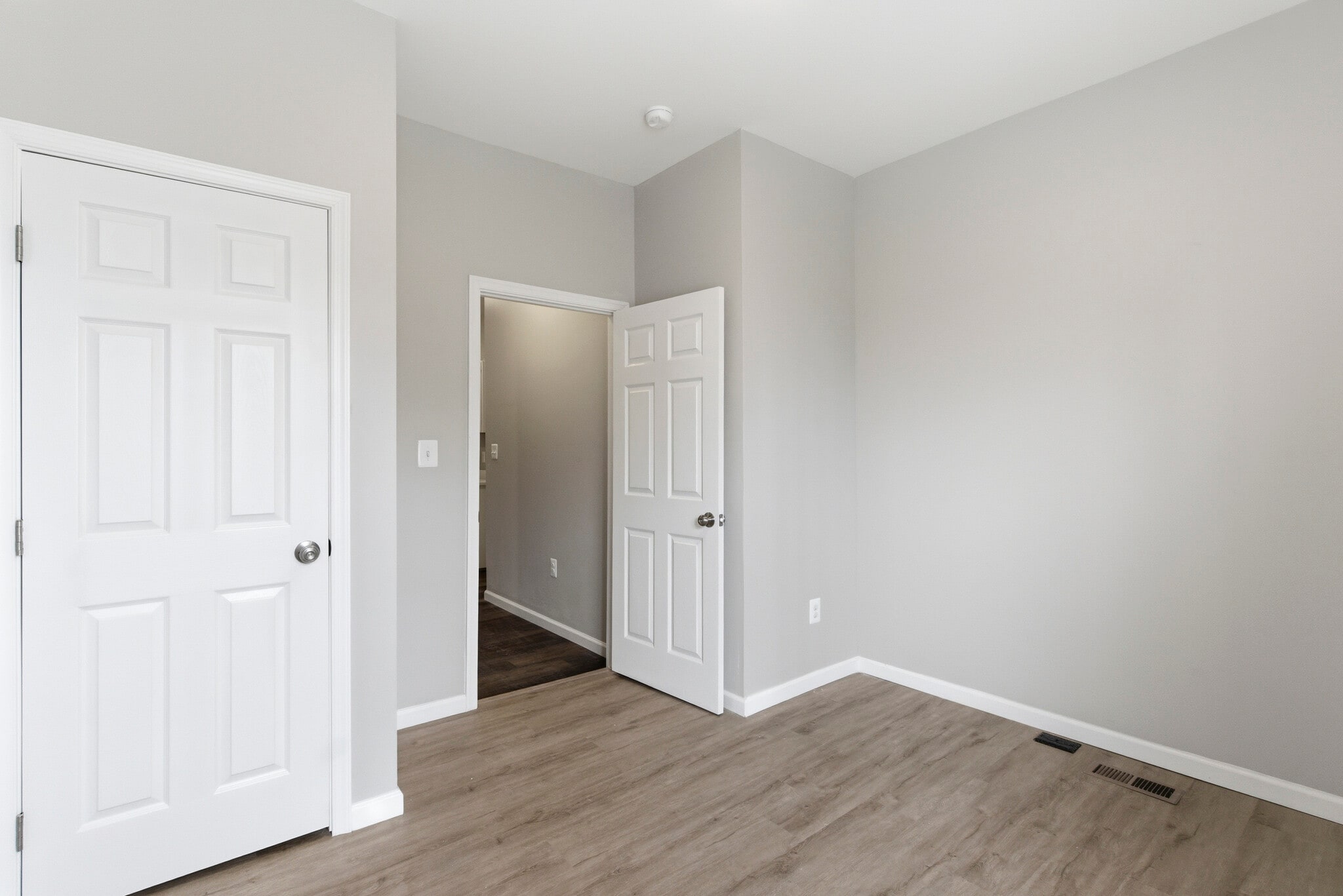 Building Photo - 1109 Poplar Grove St