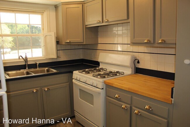 Building Photo - 4 br, 3 bath House - 605 Runnymede Court