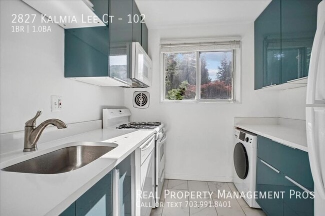 Building Photo - 2827 Kalmia Lee Ct