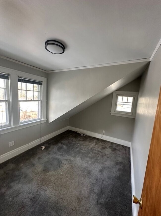 Building Photo - 25 Meech Park