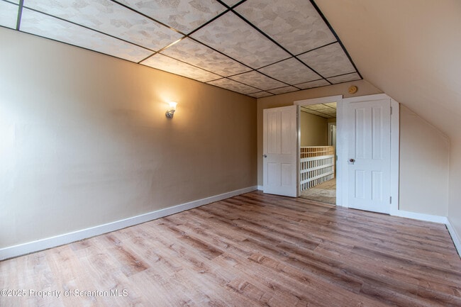 Building Photo - 1027 Woodlawn St
