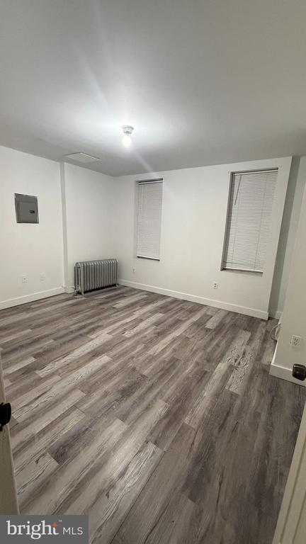 Building Photo - 2353 E Somerset St