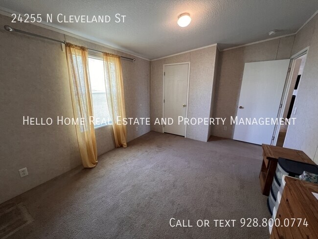 Building Photo - 24255 N Cleveland St