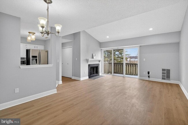 Building Photo - 304 Aspen Dr