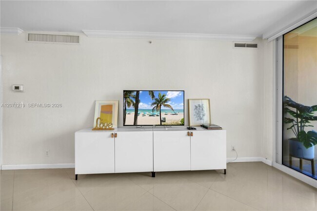 Building Photo - 2501 S Ocean Dr
