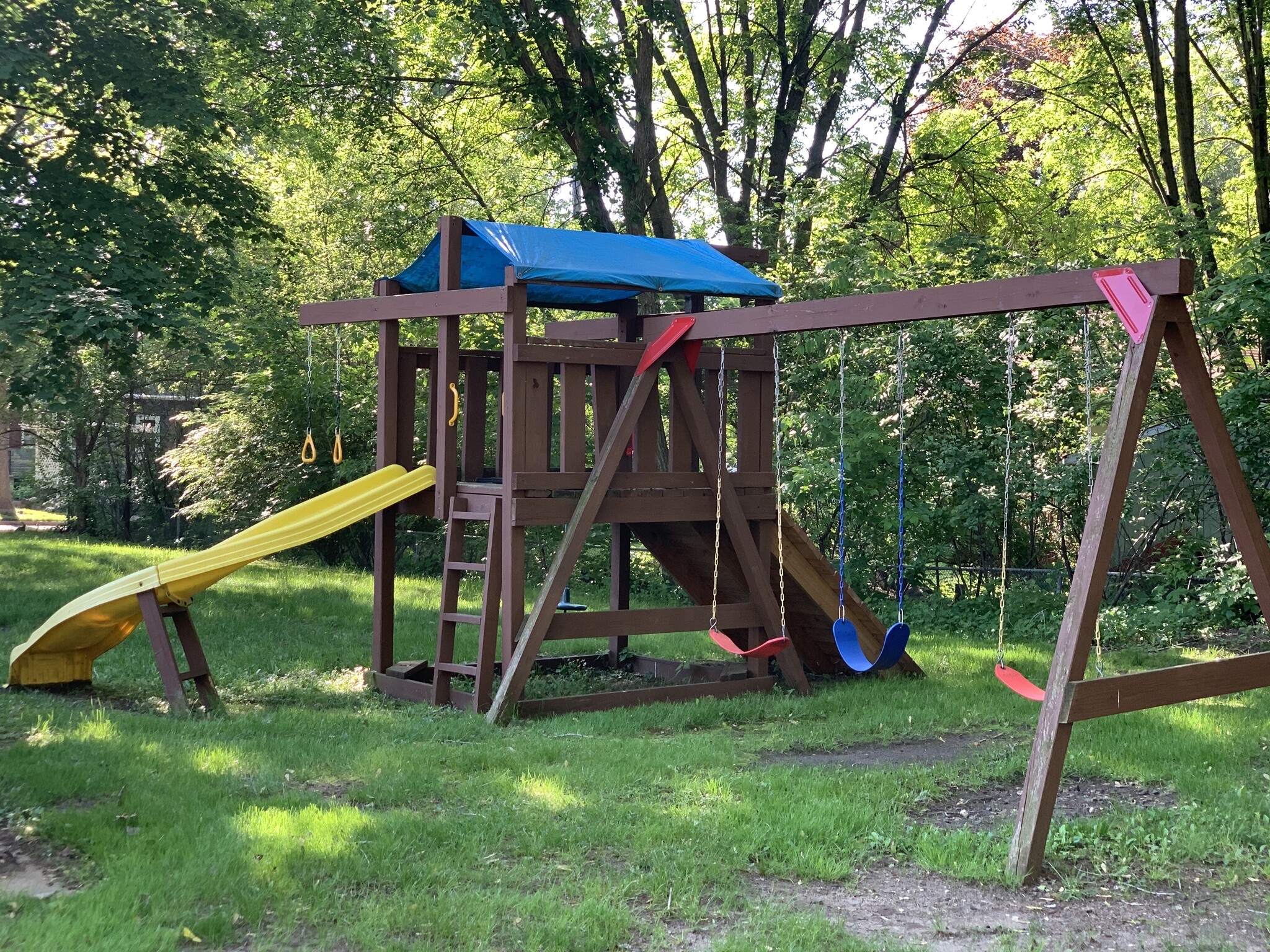 Children's Play Set - 334 4th St N