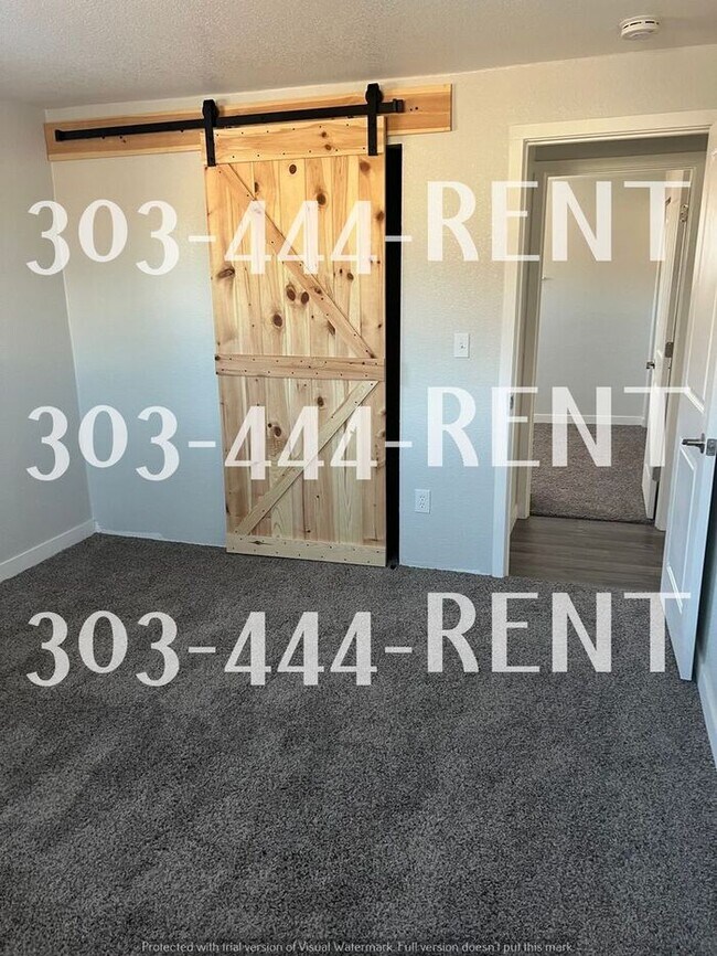 Building Photo - Welcome to this stunning 3-bedroom, 2-bath...