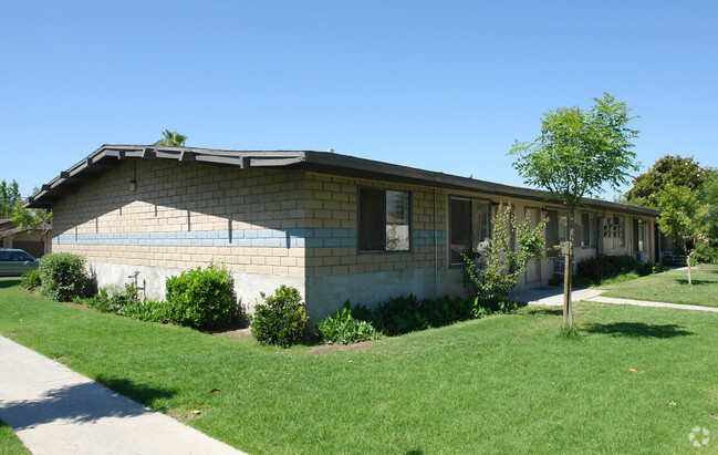 Building Photo - Casa Corona