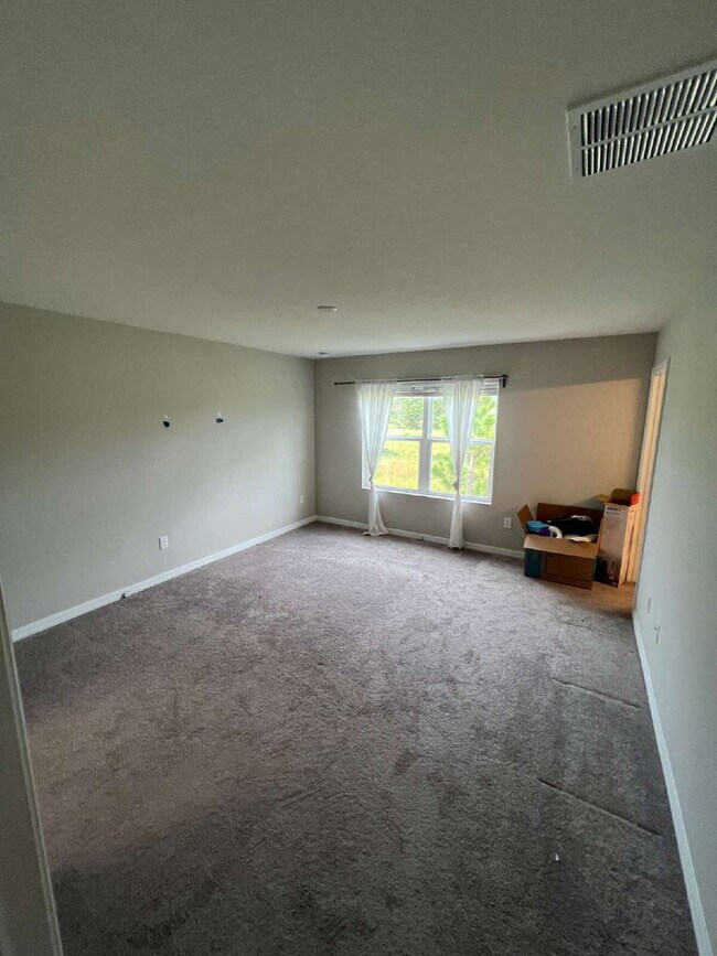 Building Photo - 7016 Grand Elm Dr