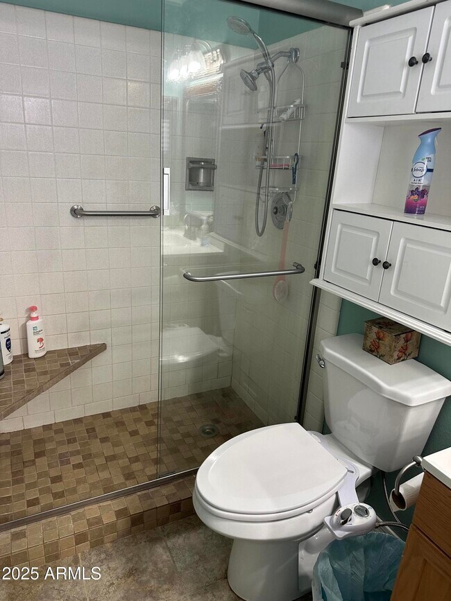 Building Photo - 10926 W Greer Ave