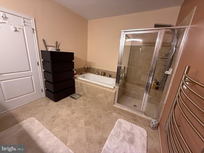 Building Photo - 266 Carson Terrace