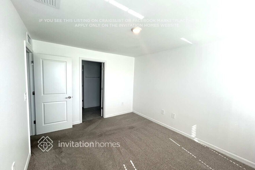 Building Photo - 7147 Greenwood Park Cir