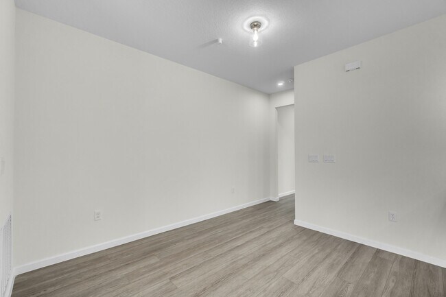 Building Photo - 2549 Slim Haywood Ave