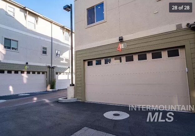 Building Photo - 4212 N Freeride Ln