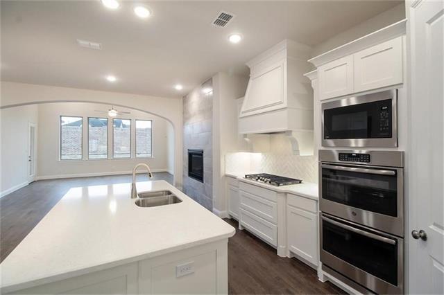 Building Photo - 860 Avery St