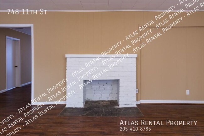 Building Photo - 748 11th St