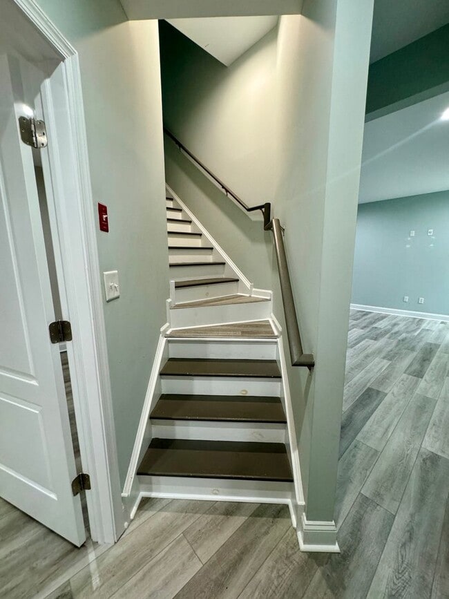 Building Photo - Welcome to Village of Bayberry North & Awa...