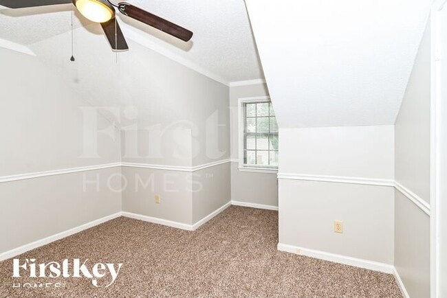 Building Photo - 6363 Midsummer Way