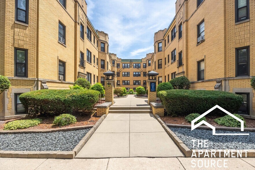 Building Photo - 2315 N Rockwell St