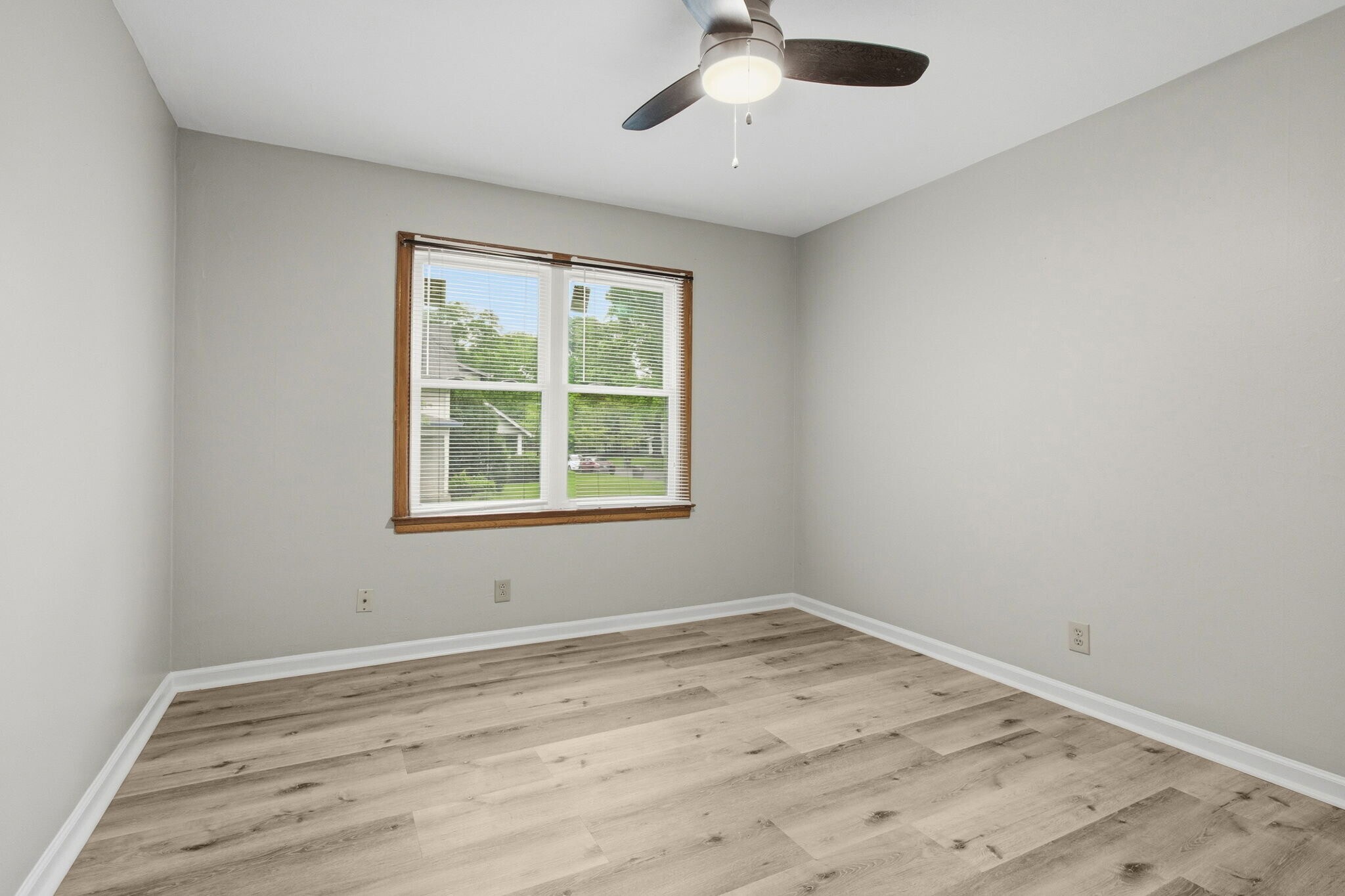 Building Photo - 4612 Rookwood Ave