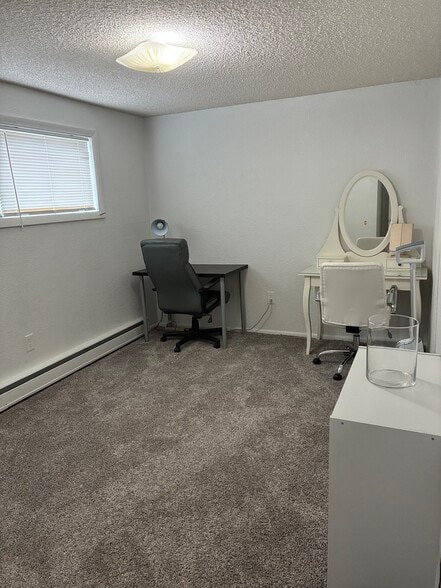 Building Photo - 2901 8th Ave N