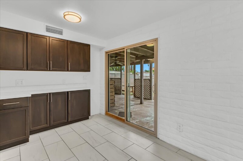 Building Photo - 7651 E Mary Dr