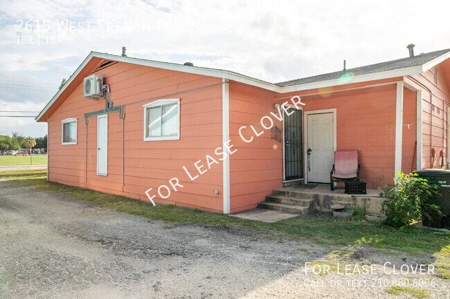 Building Photo - 2615 W French Pl