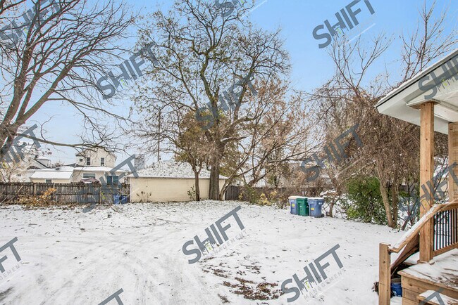 Building Photo - 214 Lexington #3: BEAUTIFUL updated three ...