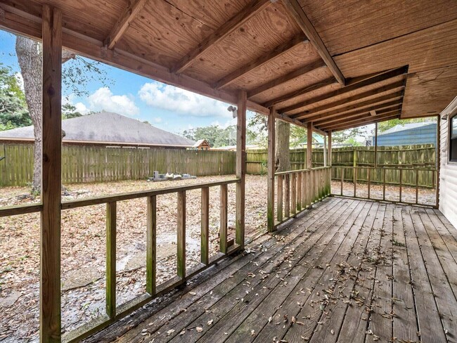 Building Photo - 113 Robinwood Dr SW