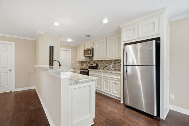 Building Photo - 505 Malvern Dr
