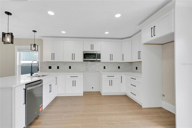 Building Photo - 531 Flower Fields Ln