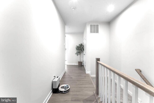 Building Photo - 43785 Transit Sq