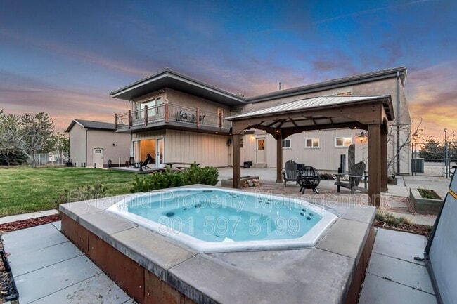 Building Photo - 10971 Cindy Cir