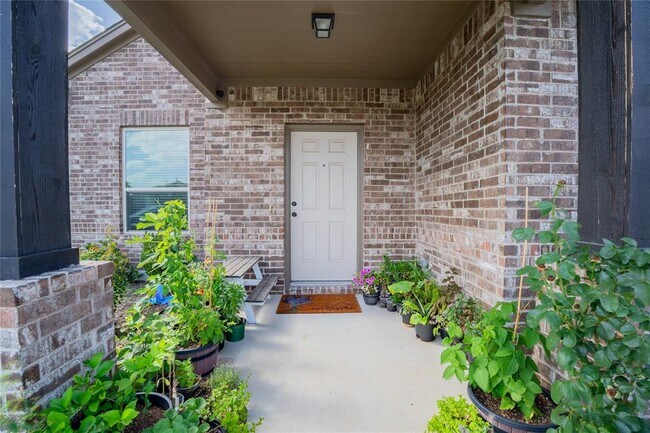 Primary Photo - 121 Cloyce Ct