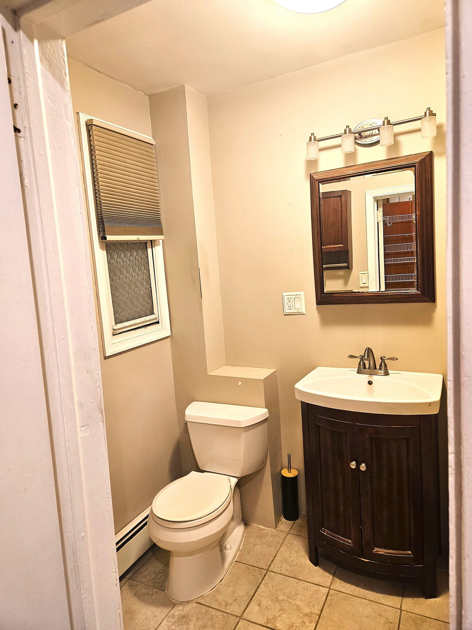 Building Photo - 289 Nagle St