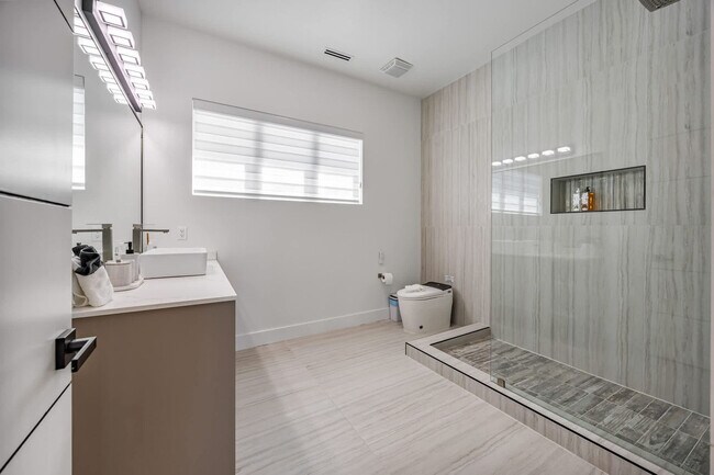 Building Photo - 2175 S Tropical Trail