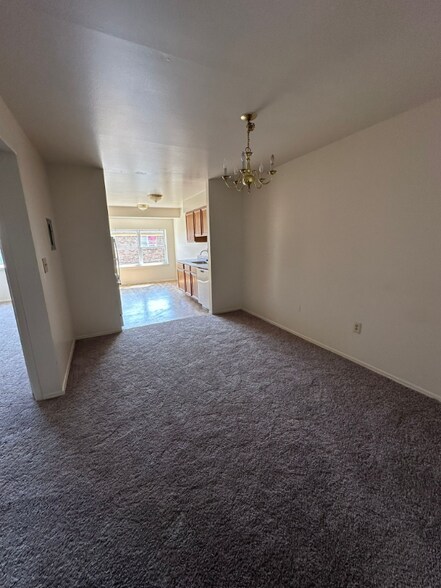 Building Photo - 1903 Country Ln