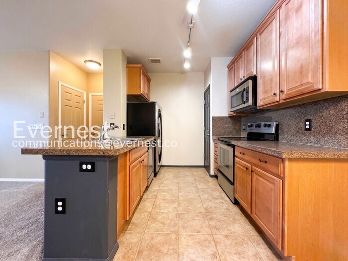 Building Photo - 2675 S Danube Way