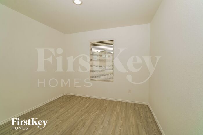 Building Photo - 13022 Rosemary Cove