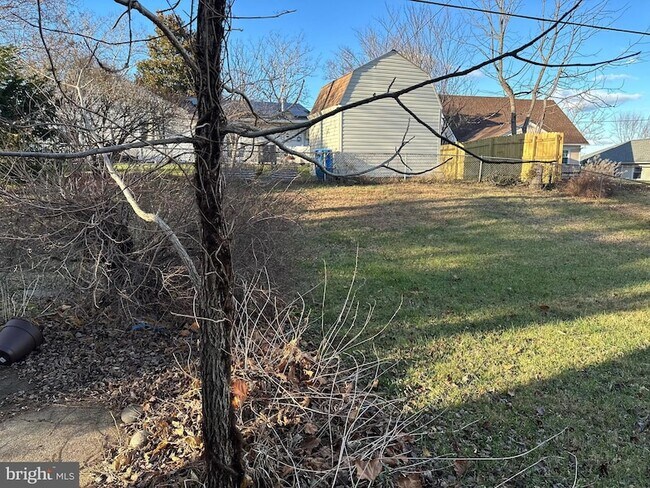 Building Photo - 12400 Shadow Ln